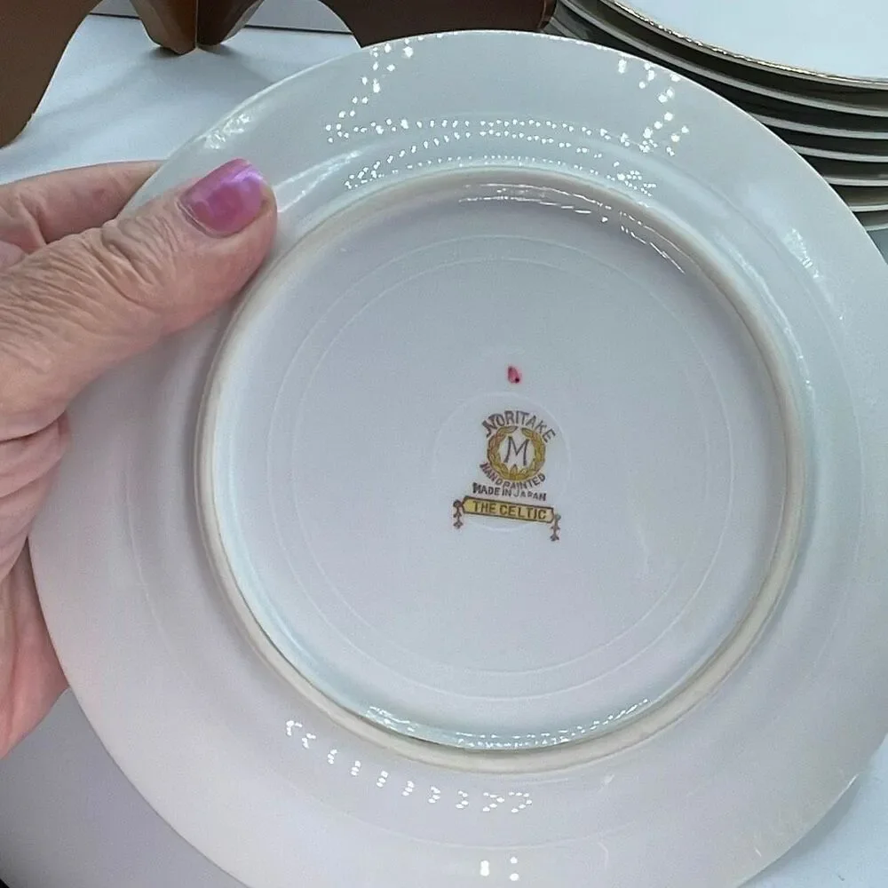 Vintage Noritake “ The Celtic” lot of 8 salad/dessert plates bread plates.